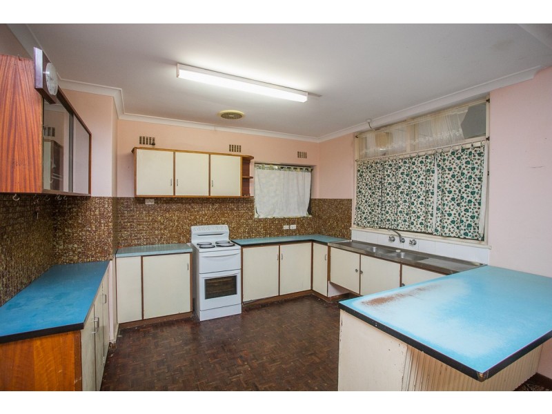 17 Ravenswood Drive, Nollamara WA 6061