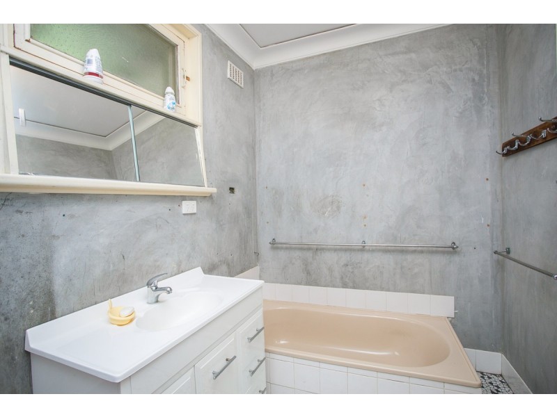 17 Ravenswood Drive, Nollamara WA 6061