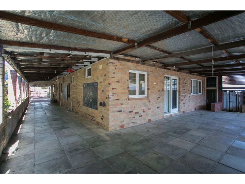 17 Ravenswood Drive, Nollamara WA 6061