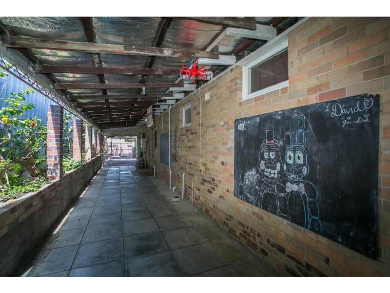 17 Ravenswood Drive, Nollamara WA 6061