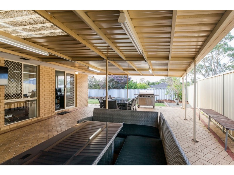 22 Brandon Mews, Parmelia WA 6167