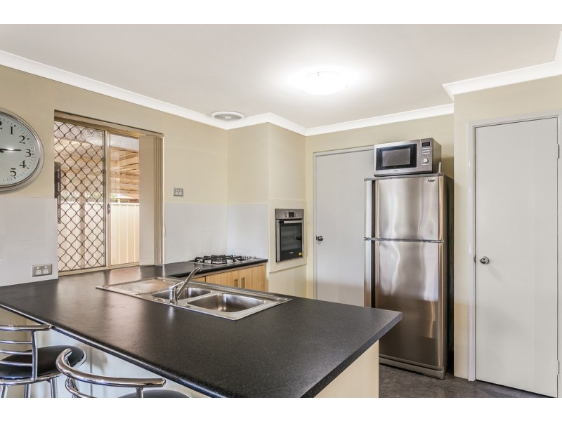 22 Brandon Mews, Parmelia WA 6167