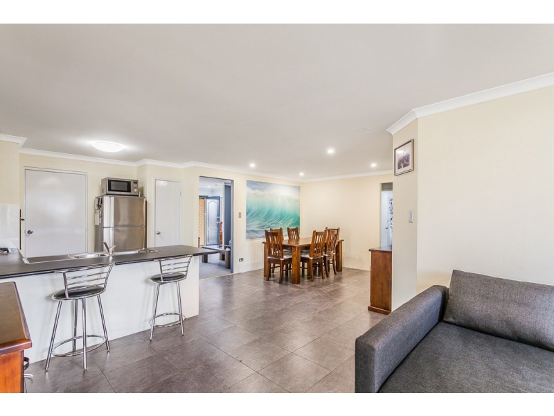 22 Brandon Mews, Parmelia WA 6167