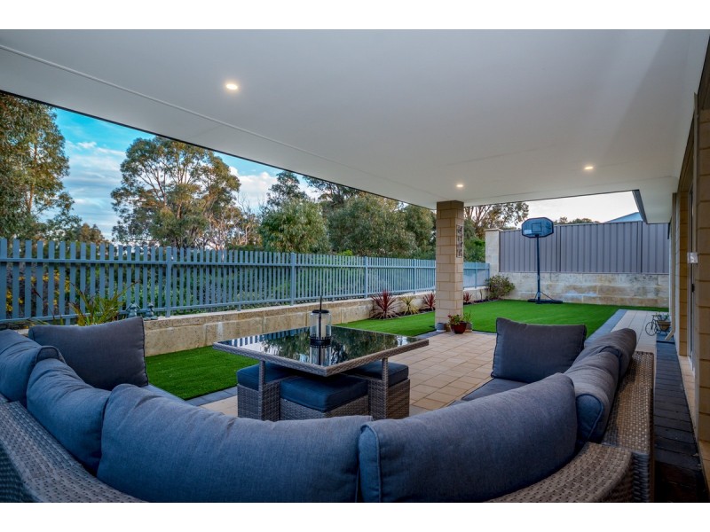 15 Headingley Link, Meadow Springs WA 6210