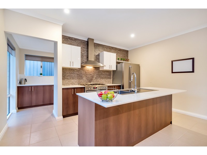 15 Headingley Link, Meadow Springs WA 6210