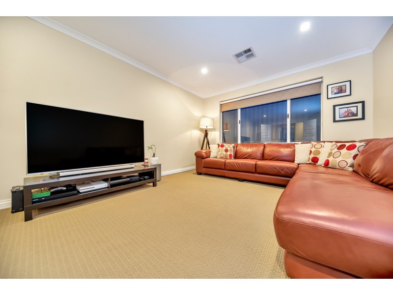 15 Headingley Link, Meadow Springs WA 6210
