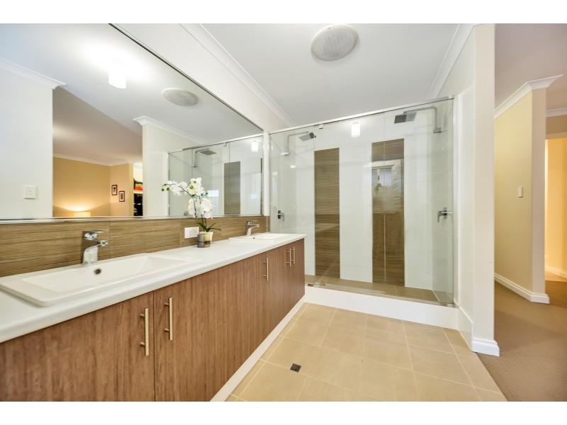 15 Headingley Link, Meadow Springs WA 6210
