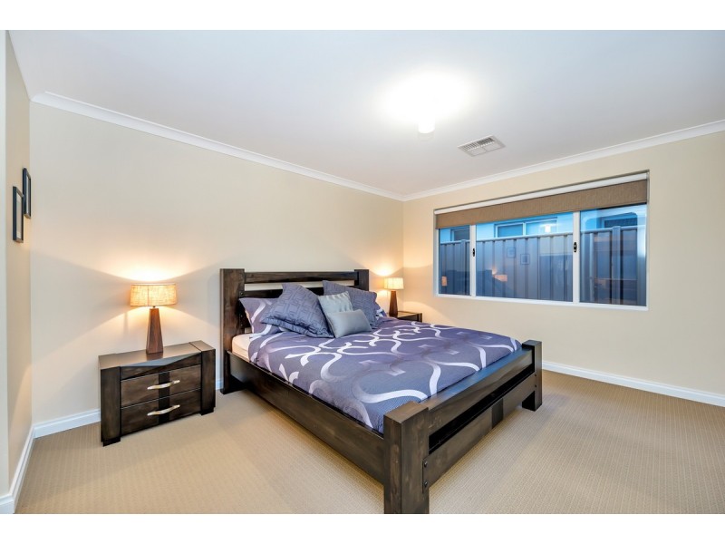 15 Headingley Link, Meadow Springs WA 6210