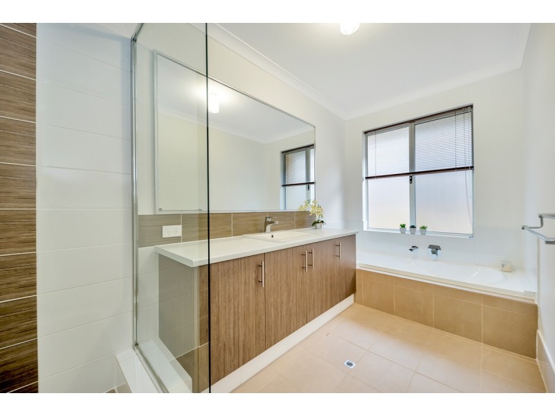 15 Headingley Link, Meadow Springs WA 6210