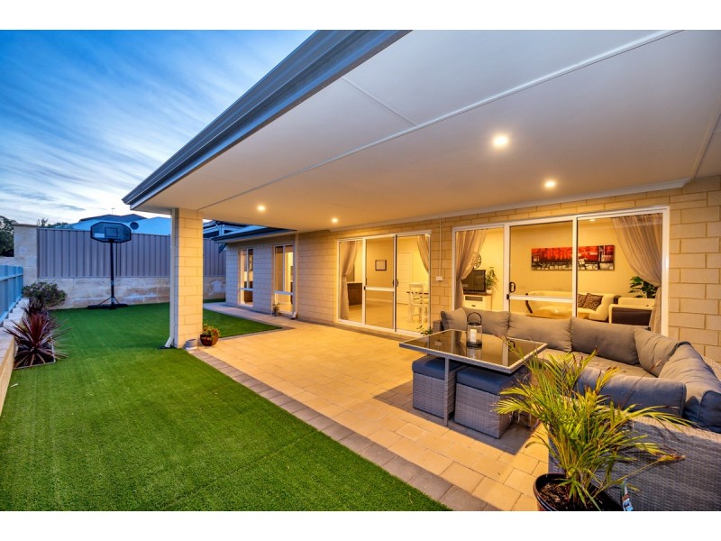 15 Headingley Link, Meadow Springs WA 6210