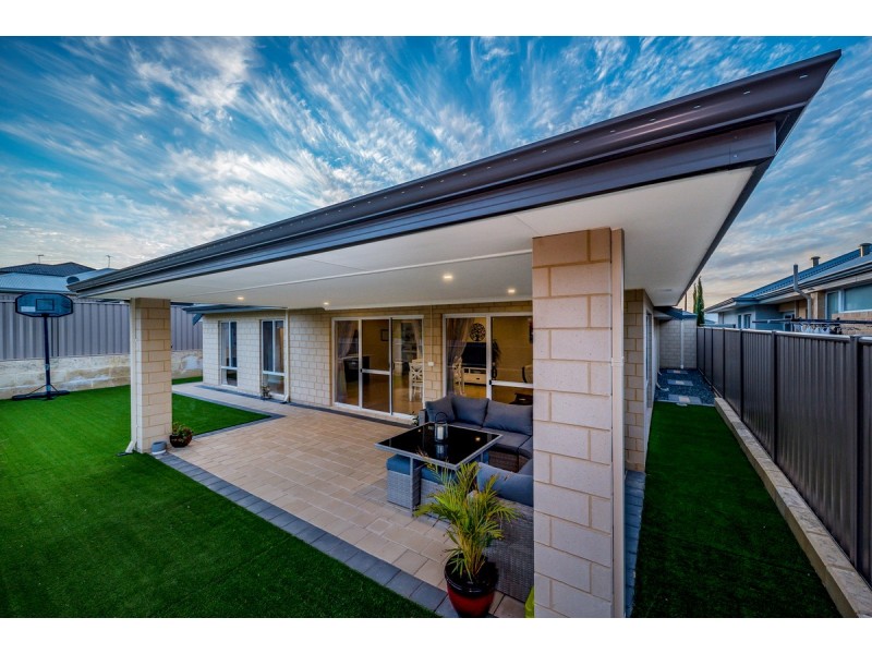 15 Headingley Link, Meadow Springs WA 6210