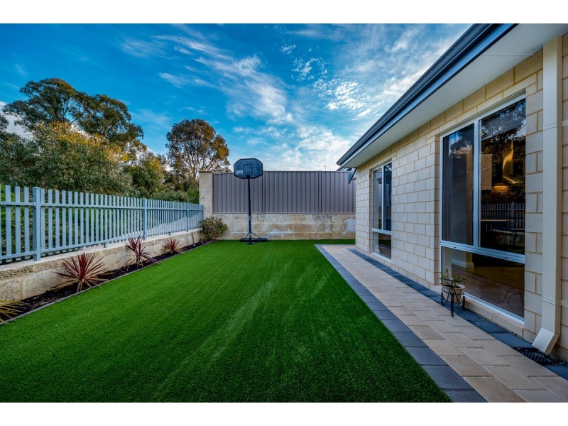 15 Headingley Link, Meadow Springs WA 6210