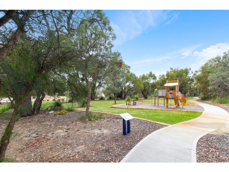 100 Bethwyn Circuit, Madeley WA 6065