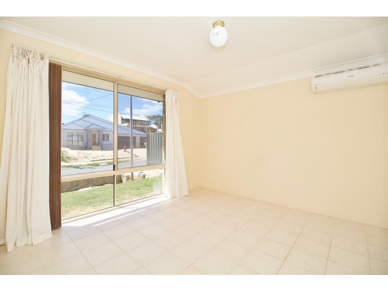 9 Yanrey Street, Golden Bay WA 6174