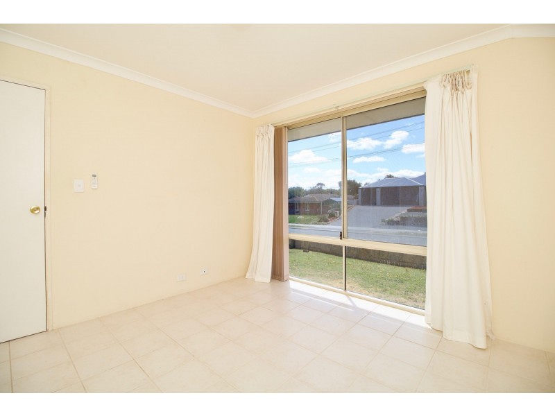 9 Yanrey Street, Golden Bay WA 6174