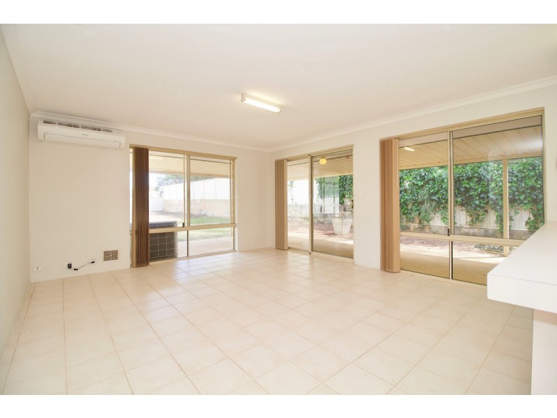 9 Yanrey Street, Golden Bay WA 6174