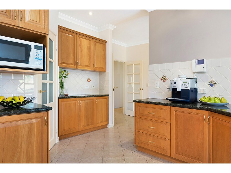 3 Bennett Drive, Canning Vale WA 6155