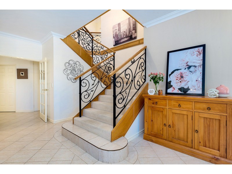 3 Bennett Drive, Canning Vale WA 6155