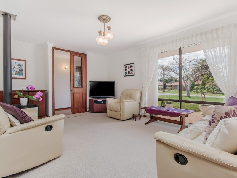 5 Compass Place, Waikiki WA 6169