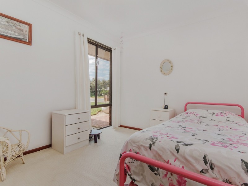 5 Compass Place, Waikiki WA 6169