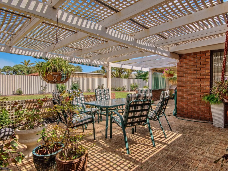 5 Compass Place, Waikiki WA 6169