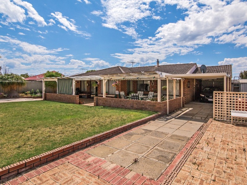 5 Compass Place, Waikiki WA 6169