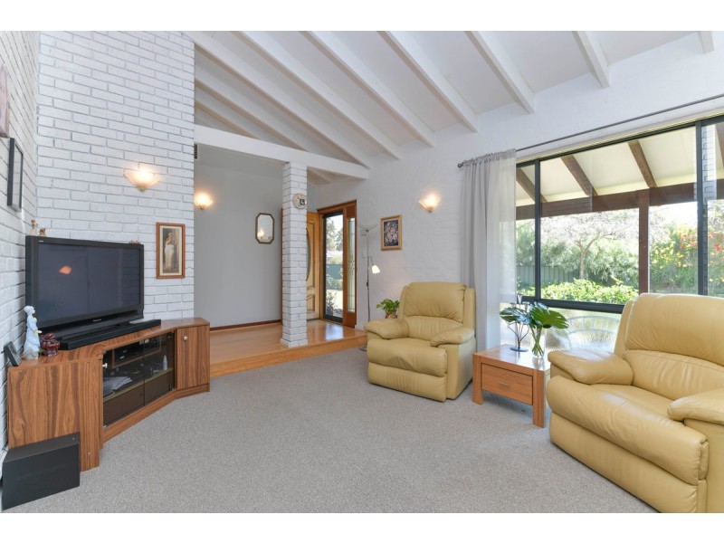 2A Northmoor Road, Eden Hill WA 6054