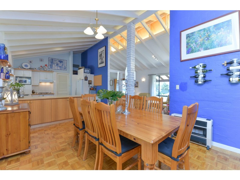 2A Northmoor Road, Eden Hill WA 6054