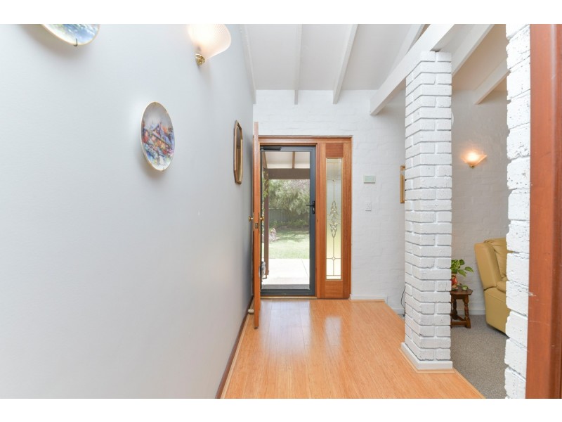 2A Northmoor Road, Eden Hill WA 6054