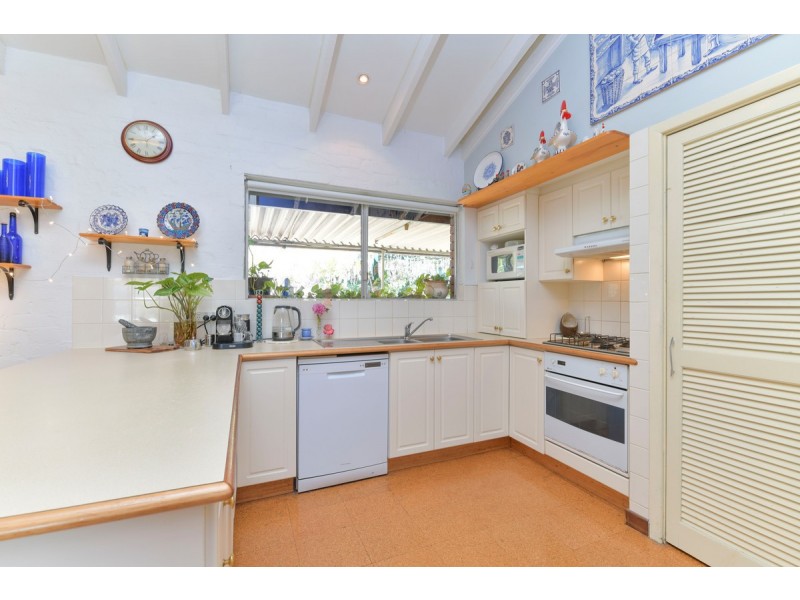 2A Northmoor Road, Eden Hill WA 6054