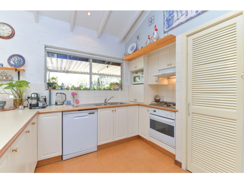 2A Northmoor Road, Eden Hill WA 6054