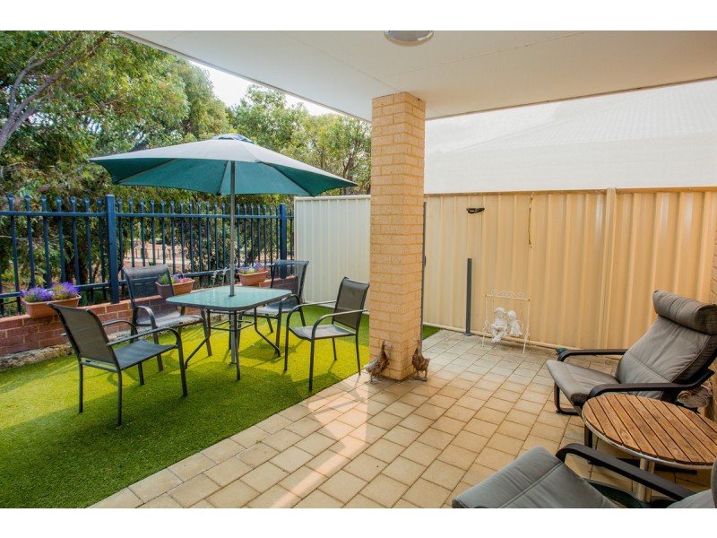 11 Atley Pass, Carramar WA 6031