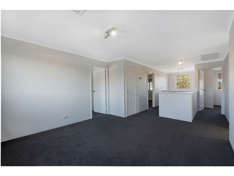 51 East Road, Hocking WA 6065