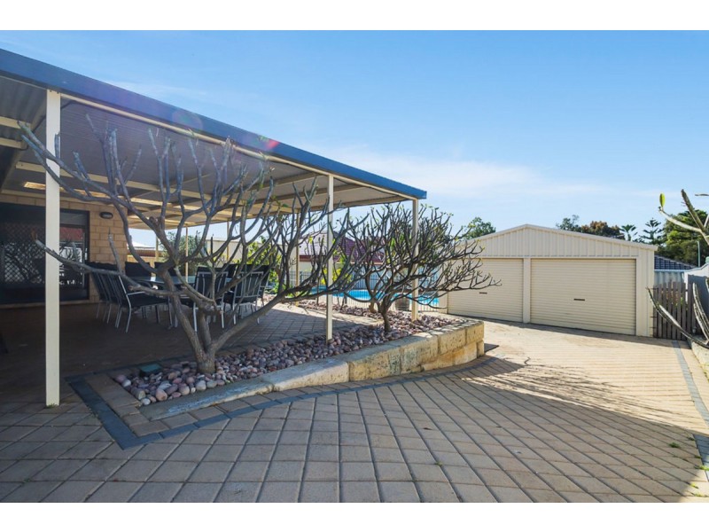 51 East Road, Hocking WA 6065