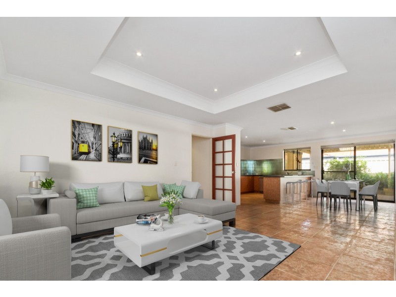 7 Winston Way, Madeley WA 6065