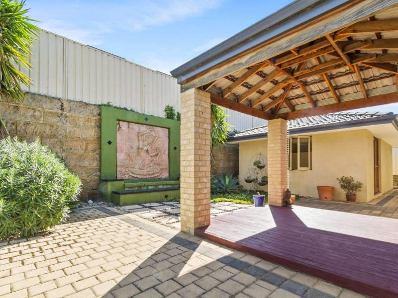7 Winston Way, Madeley WA 6065