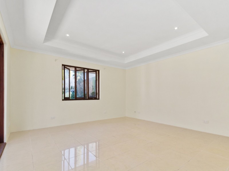 7 Winston Way, Madeley WA 6065