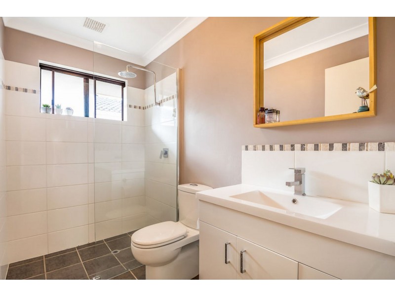 16 Goolema Place, Wanneroo WA 6065