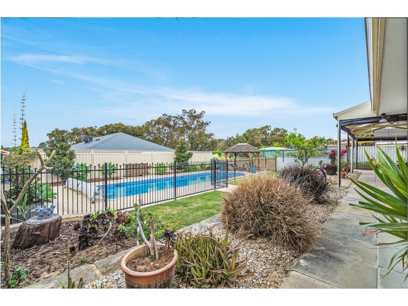 16 Goolema Place, Wanneroo WA 6065