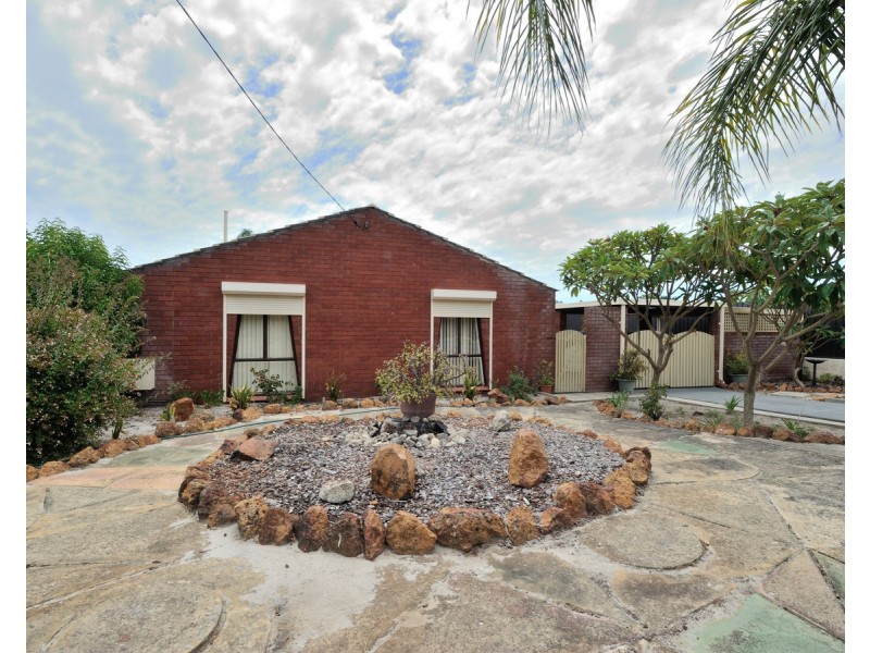 89 Sicklemore Road, Parmelia WA 6167