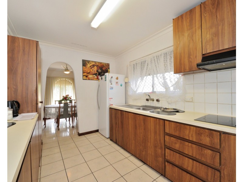 89 Sicklemore Road, Parmelia WA 6167