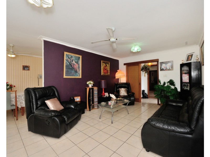 89 Sicklemore Road, Parmelia WA 6167
