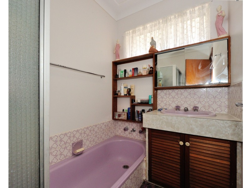 89 Sicklemore Road, Parmelia WA 6167