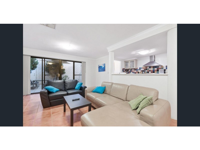 61 Lakeside Drive, Joondalup WA 6027