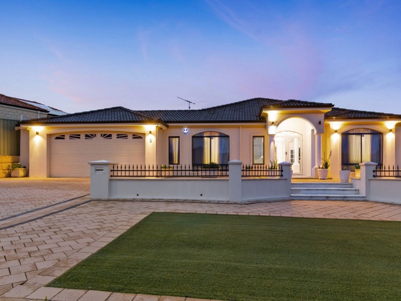 5 Bonfield Drive, Landsdale WA 6065