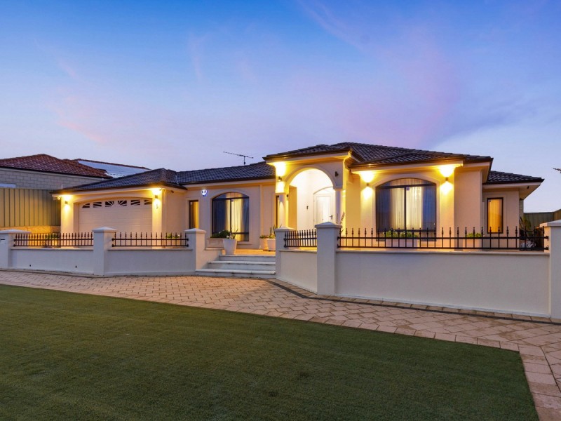 5 Bonfield Drive, Landsdale WA 6065