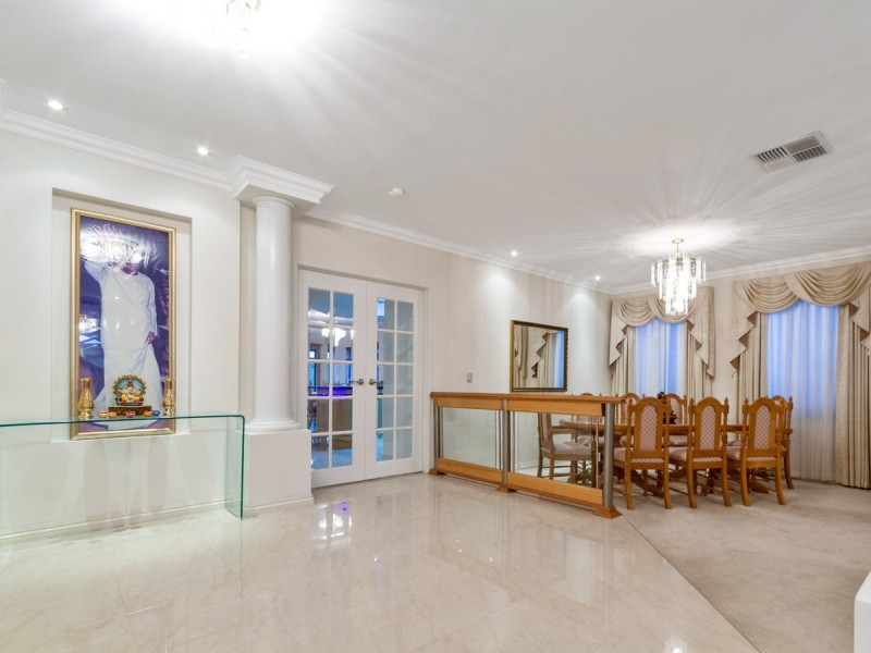 5 Bonfield Drive, Landsdale WA 6065