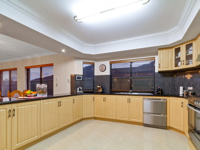 5 Bonfield Drive, Landsdale WA 6065