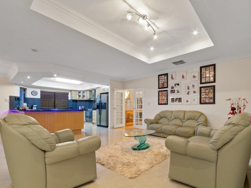 5 Bonfield Drive, Landsdale WA 6065