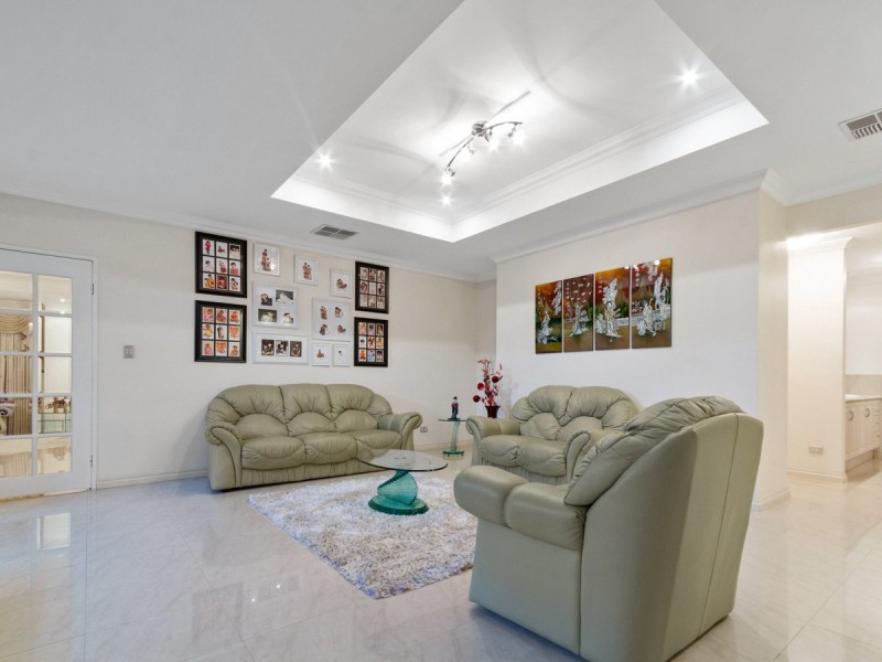 5 Bonfield Drive, Landsdale WA 6065